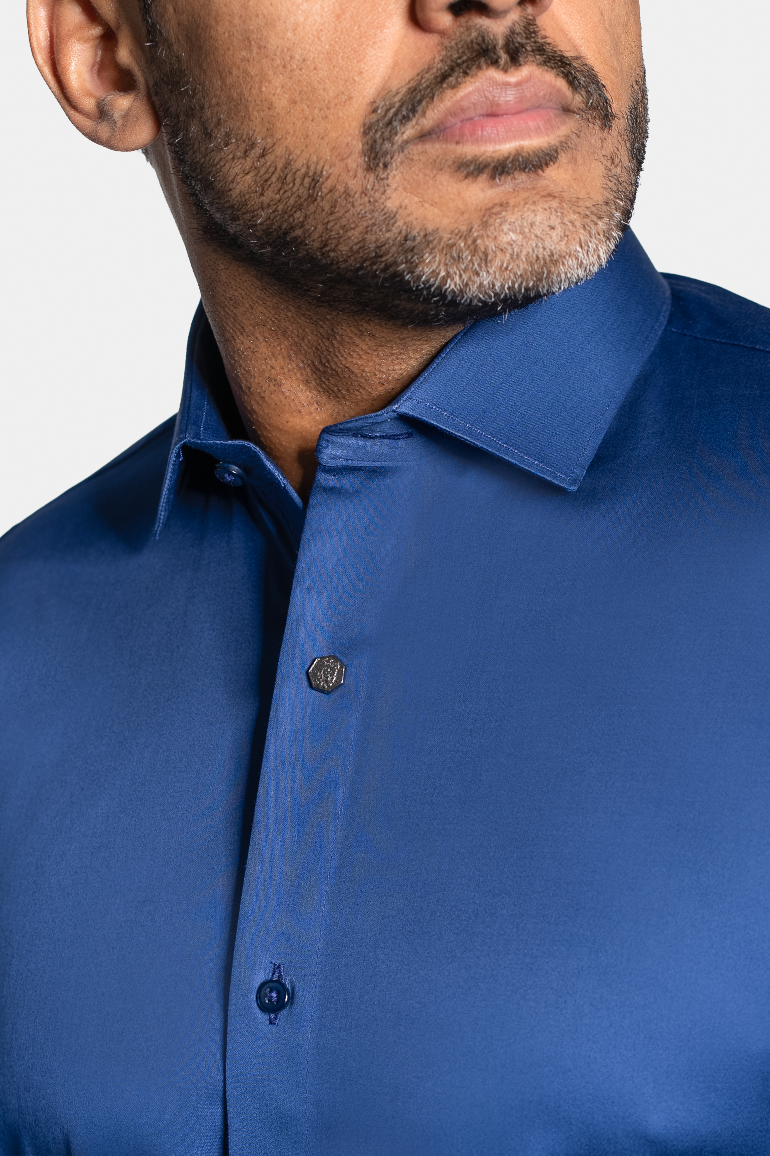 CAMISA ACETINADA LEONE