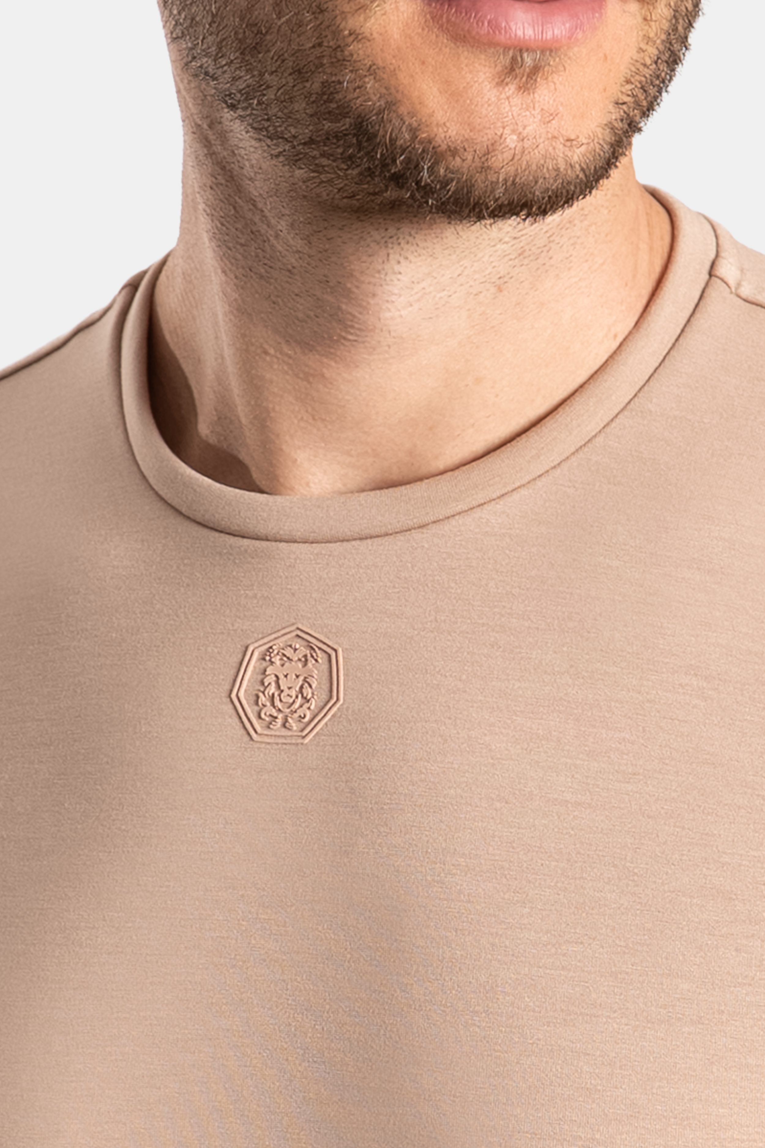 CAMISETA ADDEN LEONE