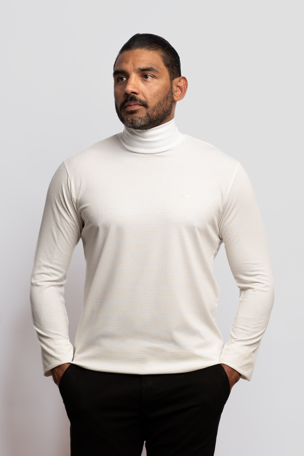 T-shirt linha C Gola Alta